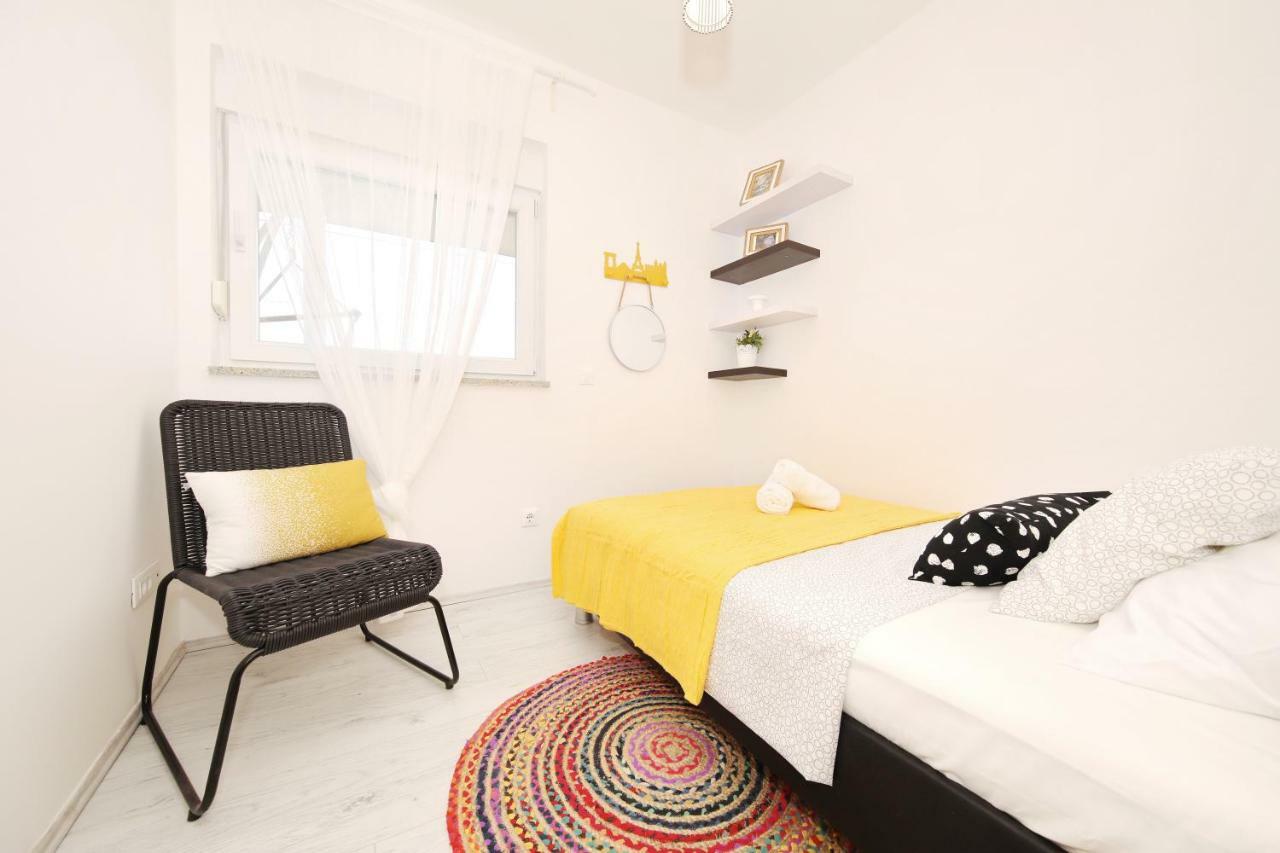 Seabreeze Apartment Zadar Bagian luar foto